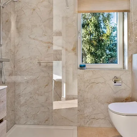 Dağ evi 'lodge De Vos' Luxe En Vrijstaande Bij Het Speulder- En Spielderbos Putten